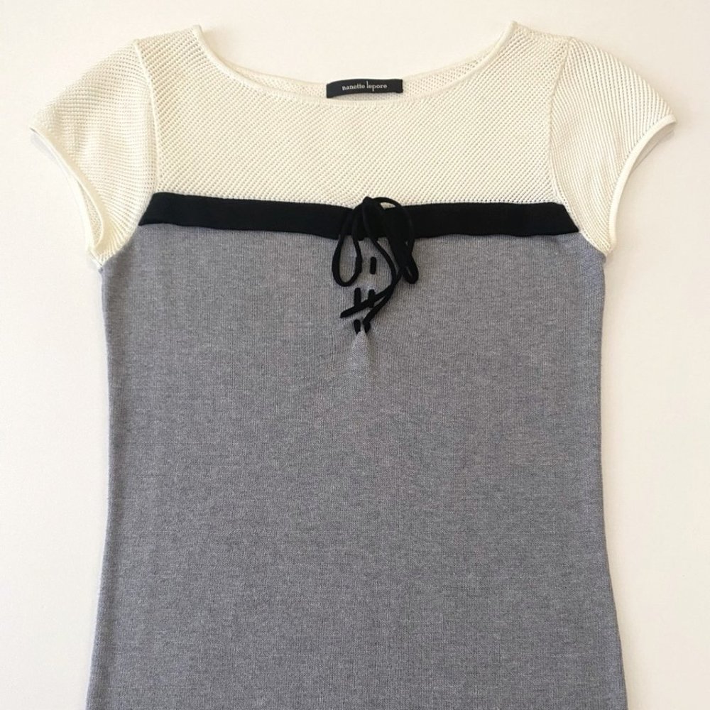 Adorable XS Nanette Lepore cap-sleeve tie-front perfect t-shirt